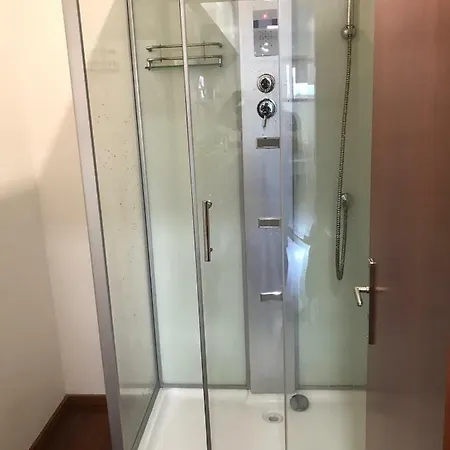 Casa de hóspedes Metro Heroismo 2*